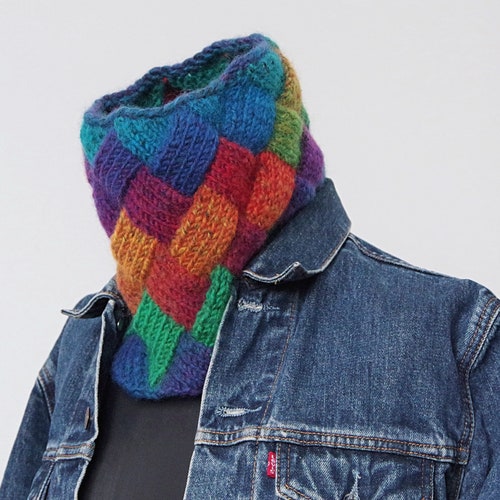 Hand-knitted multicolor shaded set: neck warmer + hat with faux fur pom-pom (green, teal, good blue, purple, ruby, red, crimson, orange, yellow)