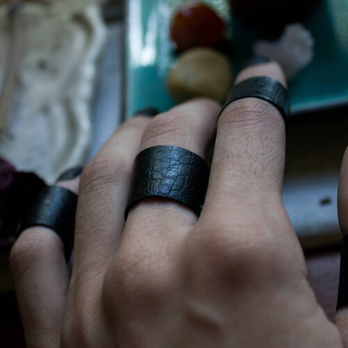 Vegan Leather Metal Ringed Premium Handcuffs main image 0