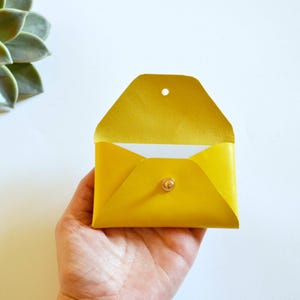 Gelbes Leder Visitenkartenetui / Personalisiertes gelbes Leder Visitenkartenetui / Echtes Leder / Weihnachtsgeschenk