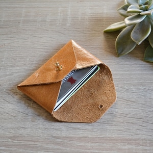 Tarjetero de piel marrón camel / Tarjetero con sobre marrón personalizado / Tarjetero de piel marrón / Piel auténtica