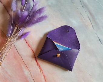 Housse à carte en cuir violet / Porte-carte d’enveloppe violette personnalisé / Étui à carte de visite en cuir violet / Cuir véritable / Cadeau de Noël
