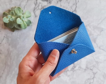 Estuche de tarjeta de cuero con guijarros azules / Portatarjetas de sobre azul personalizado / Estuche de tarjeta de visita de cuero azul / Cuero genuino / Regalo de Navidad