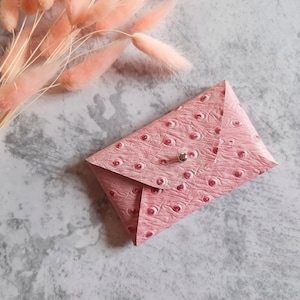 Étui à cartes en cuir rose pastel / Porte-carte d’enveloppe rose personnalisé / Étui à cartes de visite en cuir rose / Cuir véritable / Portefeuille en cuir