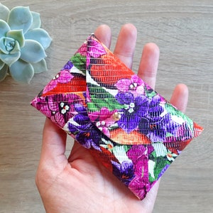 Blumen Leder Kartenetui / Personalisierter Umschlag Kartenhalter / Florales Leder Visitenkartenetui / Echtes Leder / Weihnachtsgeschenk