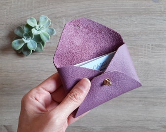 Funda de tarjeta de cuero púrpura claro / Soporte de tarjeta de sobre púrpura personalizado / Estuche de tarjeta de visita de cuero / Cuero genuino / Regalo de Navidad