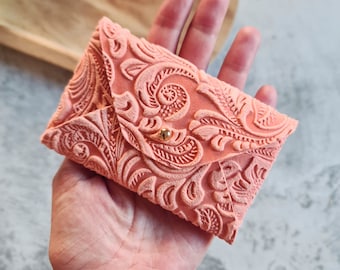 Salmon leather card case with floral print / Customised envelope credit card holder / Business card case / Floral card wallet