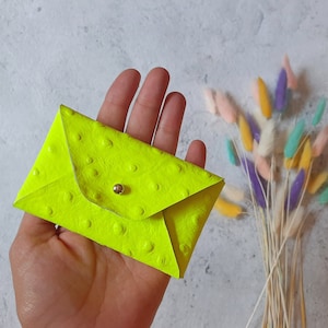 Fluo gelbes Leder Kartenetui / Personalisiertes Gelbes Briefumschlag Kartenetui / Neon gelbes Leder Visitenkarten etui / Echtes Leder