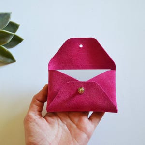 Porte-cartes en cuir fuchsia / Porte-cartes en cuir rose / Porte-cartes de visite en cuir suédé / Cuir véritable / Cadeau de Noël