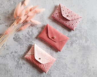Étui à cartes en cuir rose rose / Porte-cartes d’enveloppe rose pastel personnalisé / Étui à cartes de visite en cuir / Cuir véritable / Portefeuille en cuir