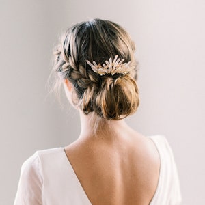 CYNTHIA feather inspired quartz bridal comb, bohemian ethereal pearl rose wedding hairpiece image 1