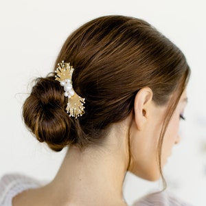 TARA - modern art deco wedding hair clip, bohemian bow pearl bridal headpiece comb