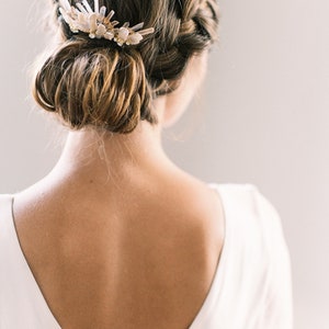 CYNTHIA feather inspired quartz bridal comb, bohemian ethereal pearl rose wedding hairpiece image 2