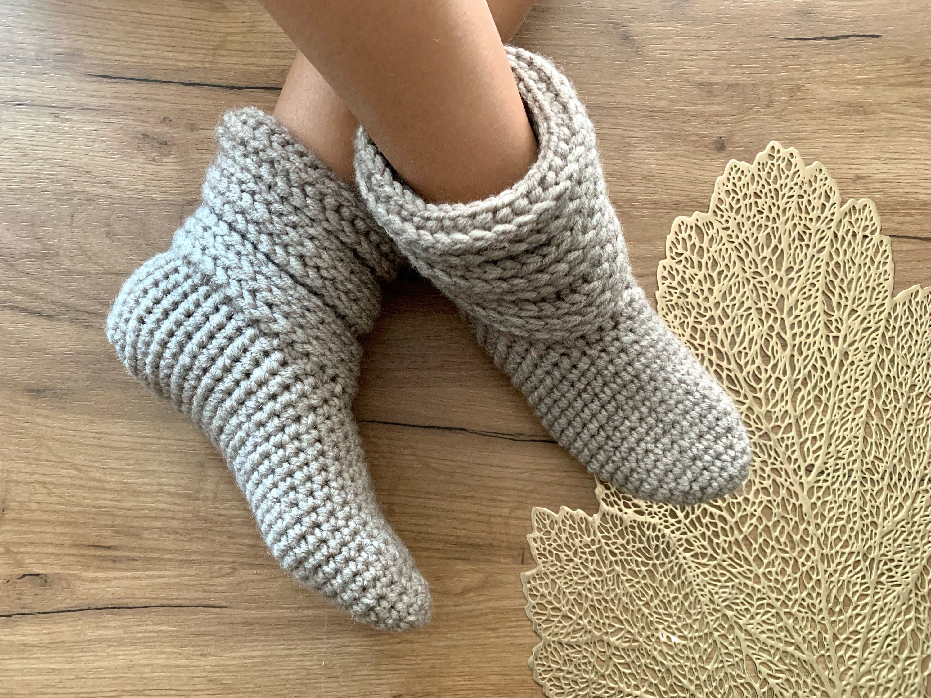 【送料&関税込】Jil Sander Beige Crochet Slippers Beige Wool Crochet Slipper Boots for Women, Sweater Boots