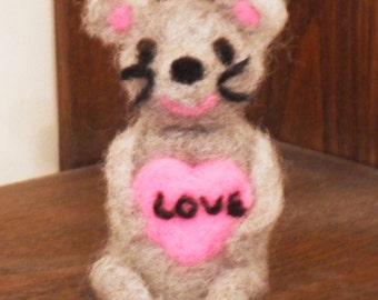 Needle Felted Valentine Mouse