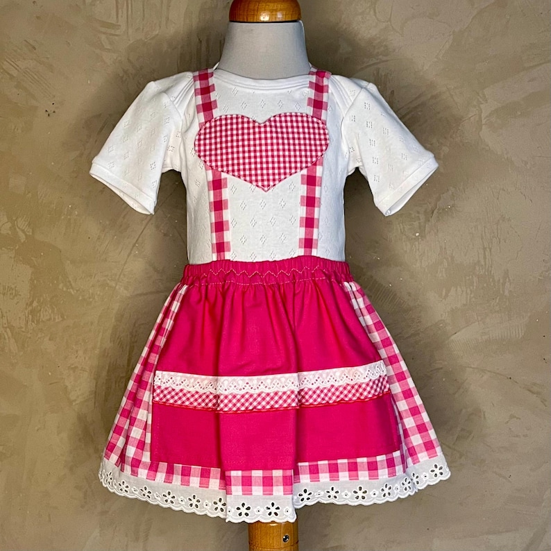 First dirndl for babies, babybody in garbstyle image 5