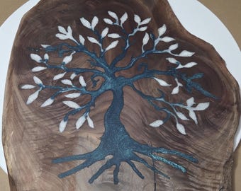 Arte de resina epoxi del árbol de la vida sobre nogal negro