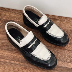 Rare Vintage Roots Black & White Oxford Leather Loafers - Women's US Size 7 - Made in Canada