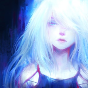 Könnte beinhalten: Digitales Porträt einer Person mit langen, fließenden weißen Haaren und blauen Augen. Das Kunstwerk zeigt eine kühle Farbpalette mit Blau- und Weißtönen, die ein weiches, ätherisches Leuchten erzeugt. Die Person trägt ein dunkelblaues Oberteil.