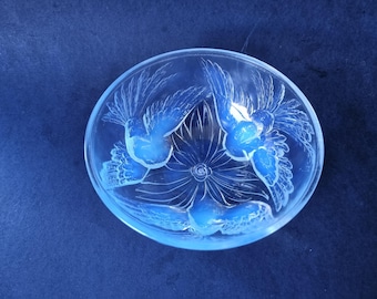 NEW LISTING Beautiful Lalique Style Art Deco Jobling Opalique Opalescent Bird Pattern Bowl