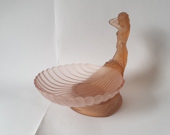 NEW LISTING Striking Art Deco Walther Pink / Peach Glass Muschel Figure Base and Shell