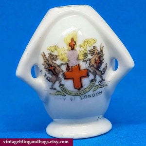 61x55mm 1930s Antique City of London crestware vase, London miniature vase, vintage City of London crested china, ceramic knick-knack #14