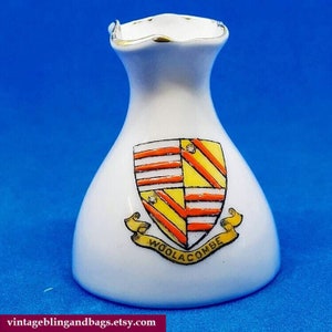 53x46mm 1930s Antique Woolacombe crestware vase, Woolacombe miniature vase, vintage Woolacombe crested china, ceramic knick-knack vase #63