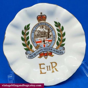 115mm 1977 silver jubilee pin dish, vintage Queen Elizabeth II silver jubilee souvenir, royal memorabilia, Queen Elizabeth trinket dish