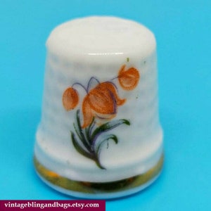 Vintage bellflower thimble, Japanese Bone China Thimble, vintage flower thimble sewing thimble, vintage floral thimble, collectable thimble
