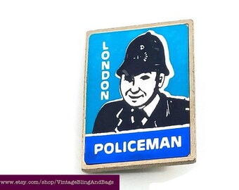 3x2cm 1980s Vintage enamel London pin, 1980s London policeman badge, Vintage London badge, vintage London button pin, London souvenir pin