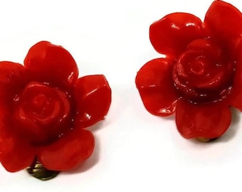 2cm 1950s red rose earrings, 1950s vintage earrings, clip on flower earrings, red earrings, red vintage earrings, 1950s clip on earrings