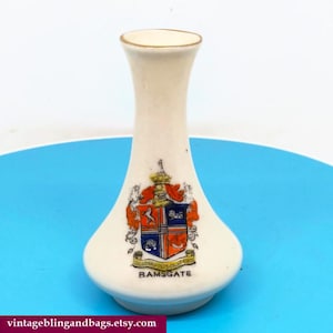 48x31mm 1930s Antique City of London crestware vase, Albion China miniature vase, vintage City of London crested china, China knick-knack 45