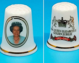 Dé à coudre commémoratif Célébrez la vie de la reine Elizabeth II 1926-2022 - Un cadeau souvenir mémorable pour la collection de décoration d'intérieur (par LILAJ