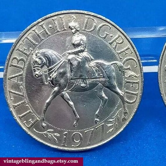 1977年 英国 純銀製 ジュビリーインゴットペンダント＆純銀製チェーン 計21g Excalibur Jewellery② 楽天市場】英国 イギリス 1977年 製造 ヴィンテージ エリザベス