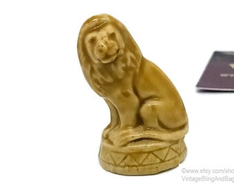 wade lion figurine