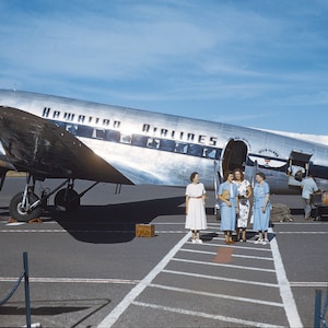 1955 Hawaiian Airlines - Airplane Vacation - Hawaii