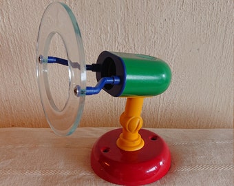 Mobo lighting, Dutch design, Mondriaan colors, spotlight, wall light, Memphis style, primary colors green yellow red blue,