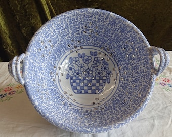 Pottery colander signed, lavendel color, hand- made pottery, ceramic strainer, studio pottery strainer, floral design, sponged lavendel blue