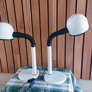 Funka Ikea Tischlampe, Vintage Ikea, Schreibtischlampe, Schwanenhals, schwarz und weiß, schwedisches Design, skandinavisch,
