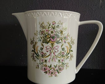 Villeroy Boch water pitcher, feurfest porcelain, serie Trianon,