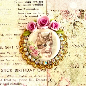 sweet kitty cat crystal gold plated cabachon pendant with cold porcelain clay roses for jewelry and crafts 35mm #fb16