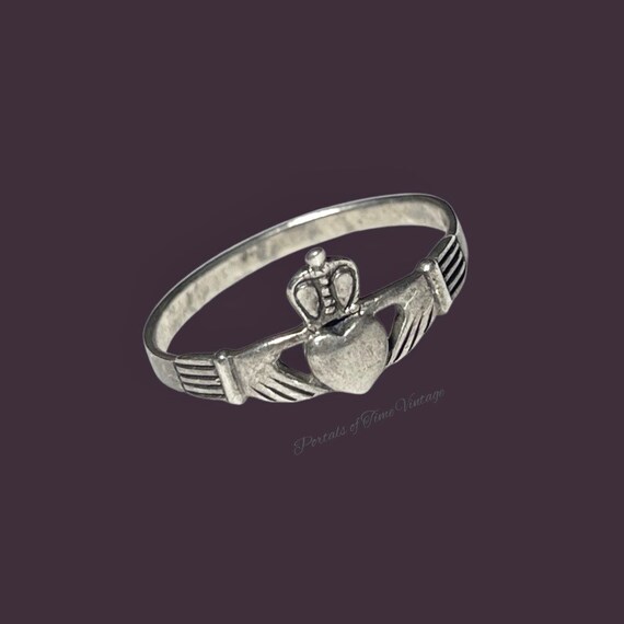 Details about Irish Claddagh .925 Sterling Silver Ring by Peter Stone Details about Irish Claddagh .925 Sterling Silver Ring by Peter Stone