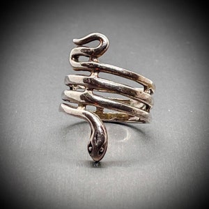 Superb! Vintage Sterling Silver Triple Coiled Snake Ring Serpent Figural Statement Gothic Size 9