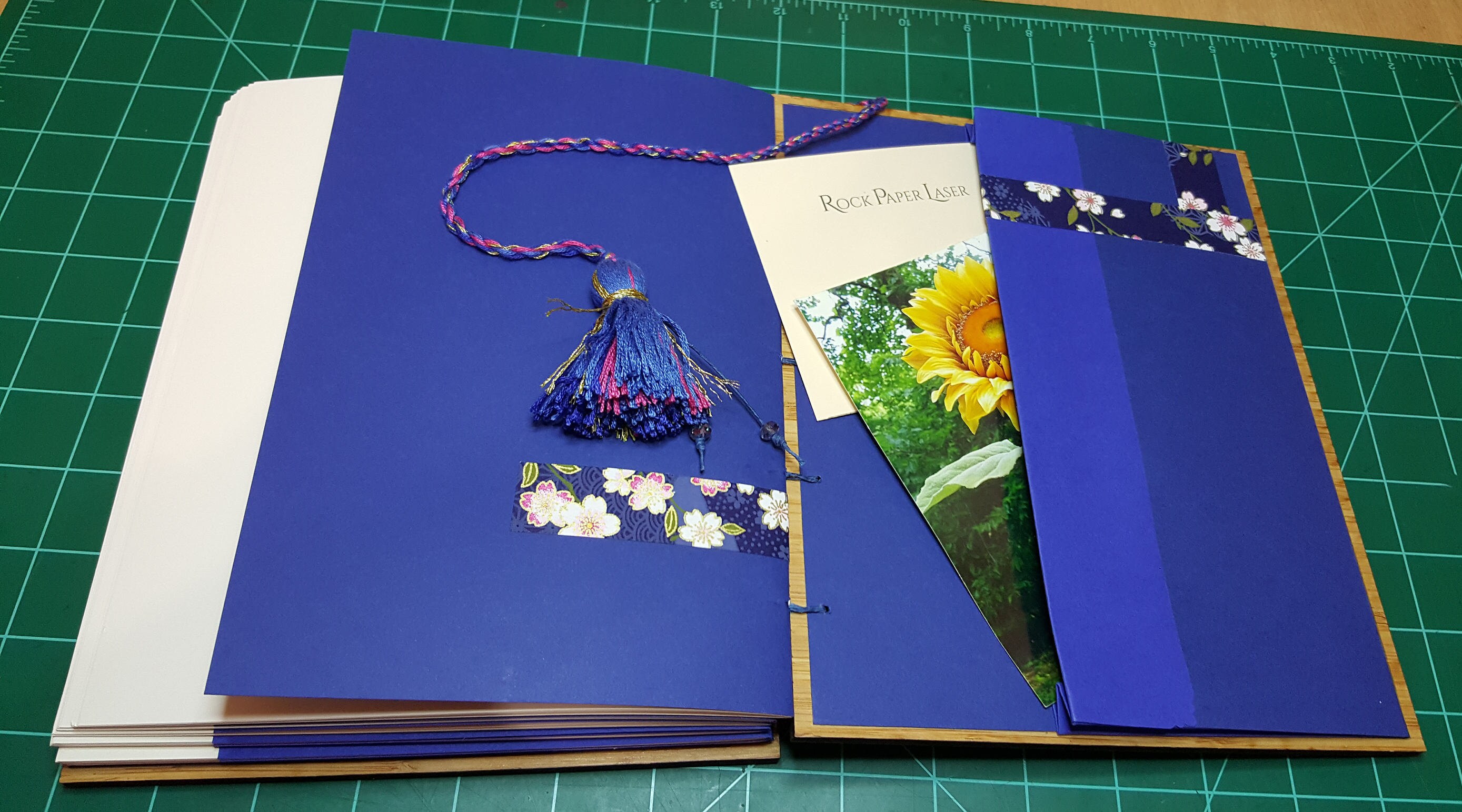 Write a story in english image