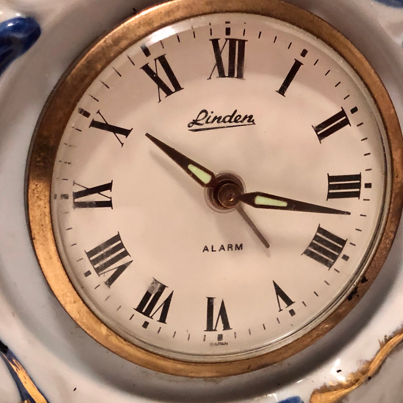 Vintage Linden Shelf Clock Victorian Figurines Blue White Non Etsy