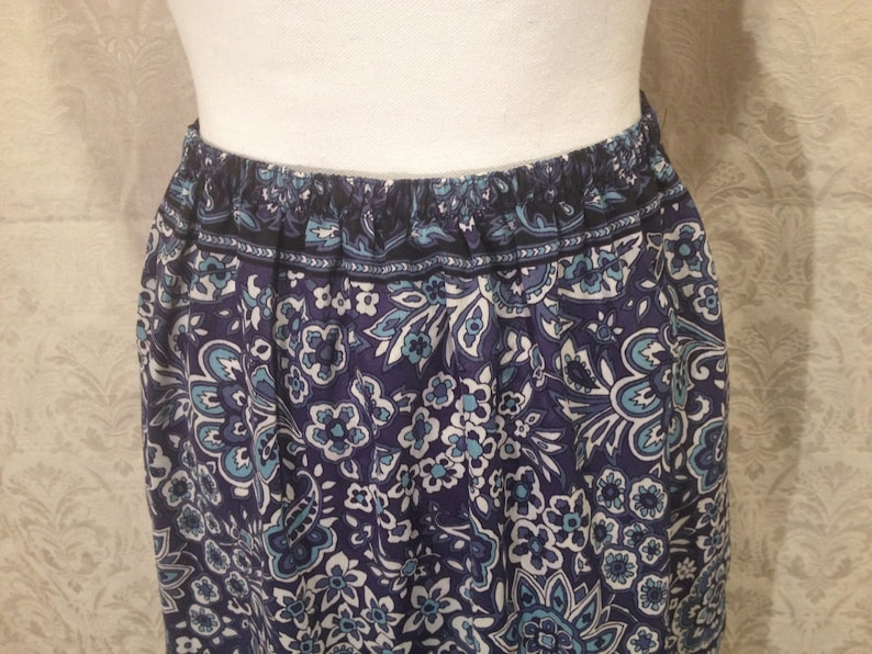 1990s Blue Black Floral Paisley Indian Art Psychedelic Garden Boho Gypsy Witch Festival Midi Dance Striped Square Skirt Mystic Elastic Small