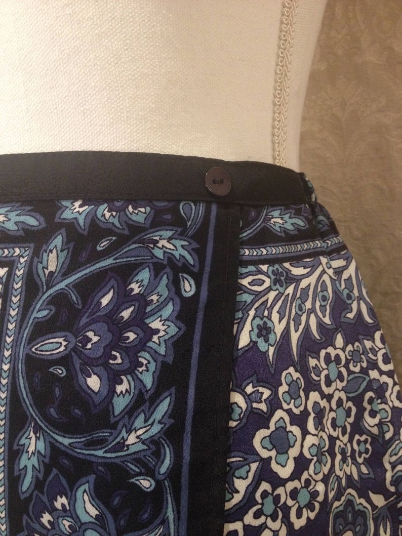 1990s Blue Black Floral Paisley Indian Art Psychedelic Garden Boho Gypsy Witch Festival Midi Dance Striped Square Skirt Mystic Elastic Small