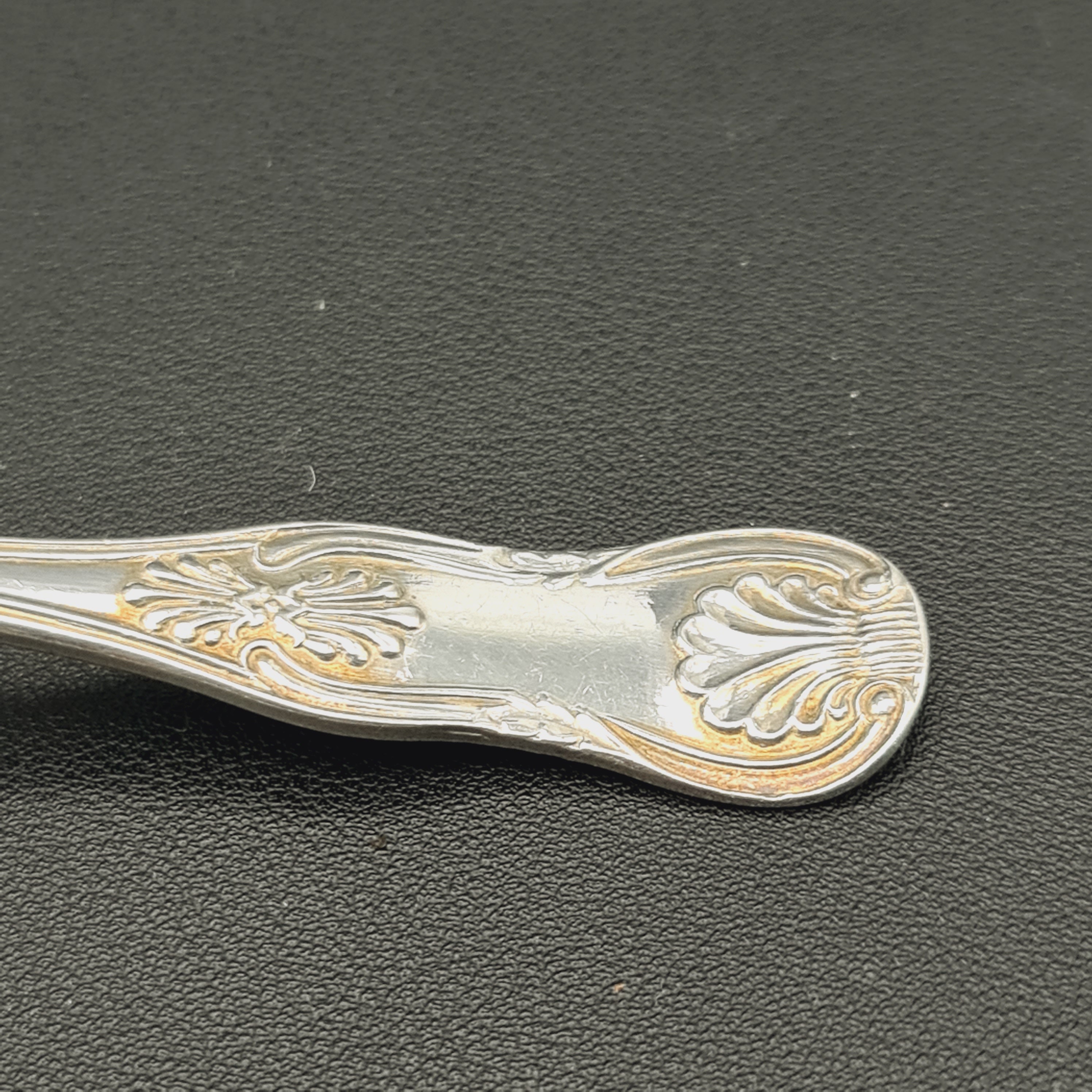 スウェーデン製アンティーク ソースレードル - 純銀製 - キングス