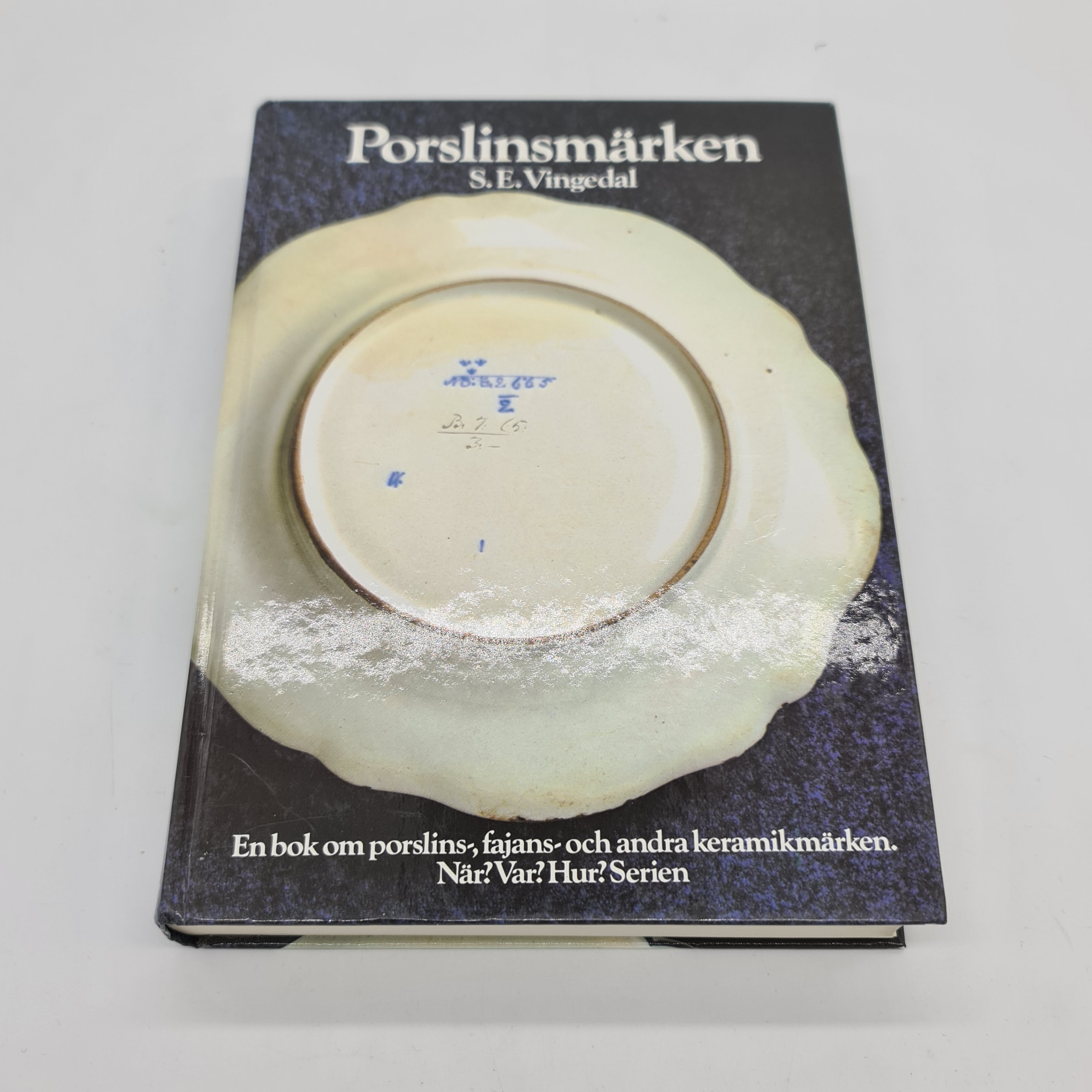 洋書 SCANDINAVIAN ART POTTERY DENMARK&SWEDEN Scandinavian Art Pottery: Denmark And Sweden 9780764322396| eBay