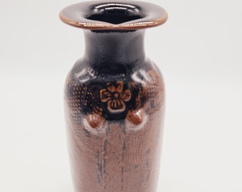 グスタフスベリのスティグ・リンドベリ - ユニークな炻器の花瓶