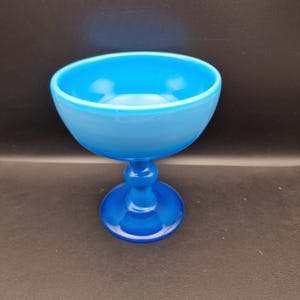 Erik Hoglund for Kosta Boda - Large footed bowl - Glass Art for Boda. 1960s Sweden. Scandinavian modern Collectible